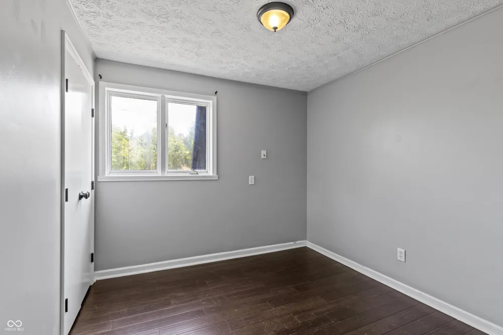 272 Canterbury Drive Avon, IN 46123