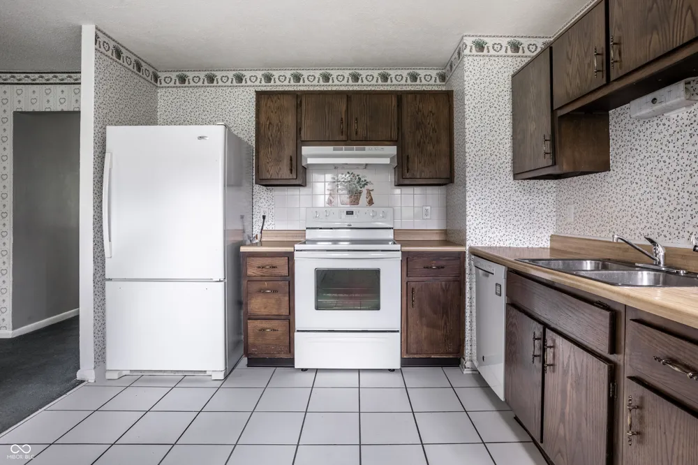 5821 Furnas Road Indianapolis, IN 46221