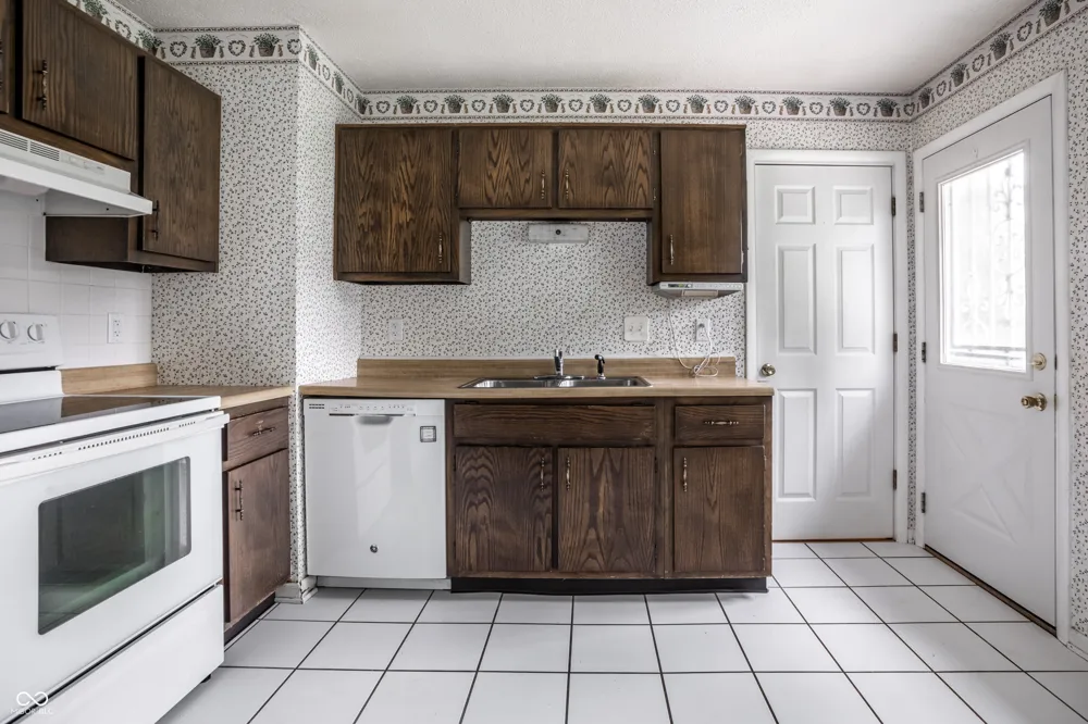 5821 Furnas Road Indianapolis, IN 46221