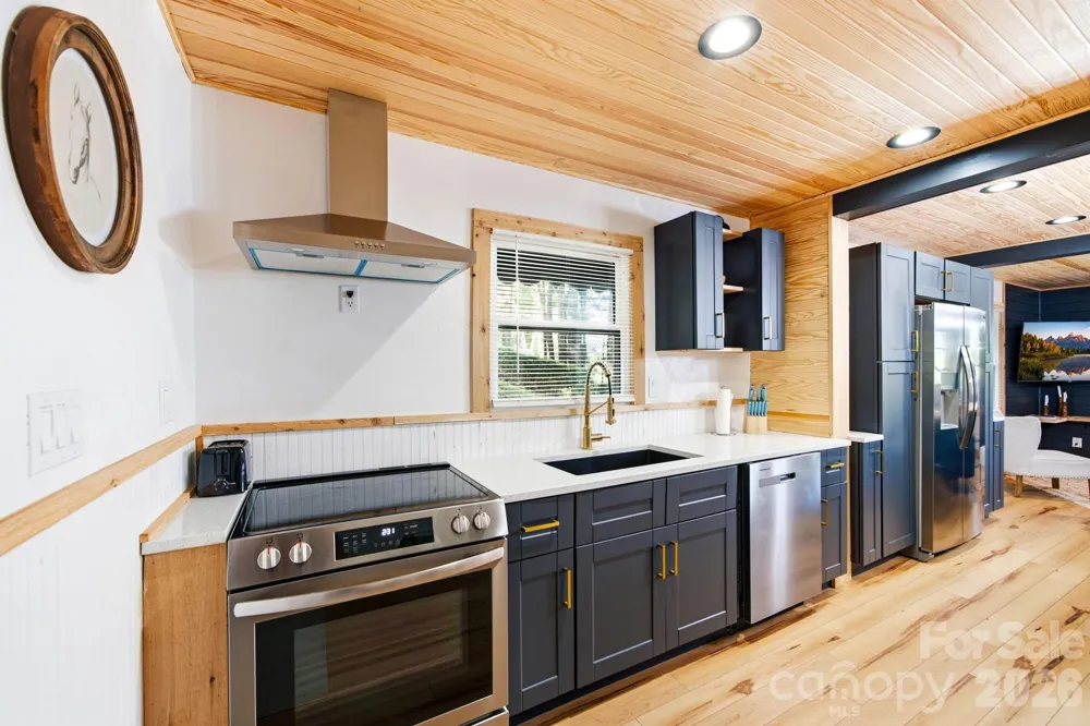 410 Mother In Law Lane Burnsville, NC 28714