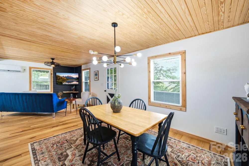 410 Mother In Law Lane Burnsville, NC 28714
