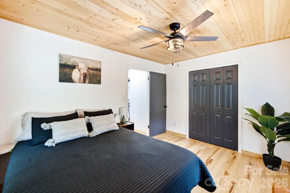 410 Mother In Law Lane Burnsville, NC 28714