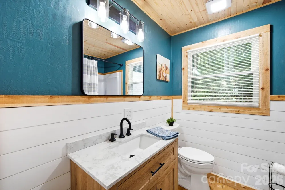 410 Mother In Law Lane Burnsville, NC 28714