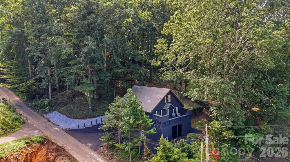 410 Mother In Law Lane Burnsville, NC 28714
