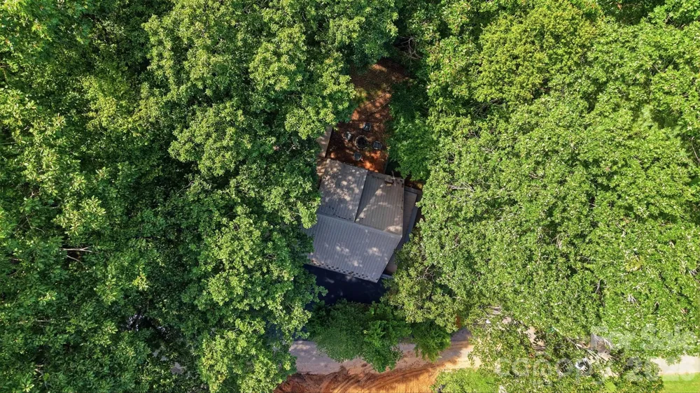 410 Mother In Law Lane Burnsville, NC 28714