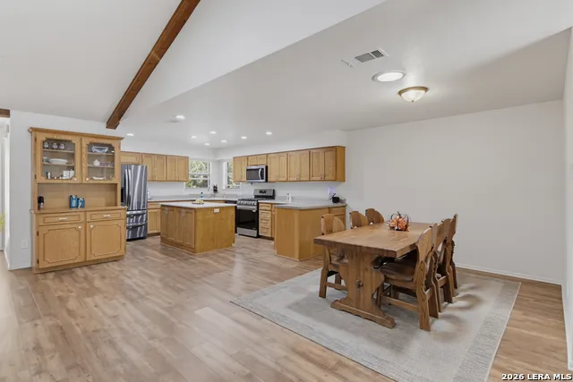 1223 Old Homestead Seguin, TX 78155
