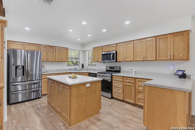 1223 Old Homestead Seguin, TX 78155