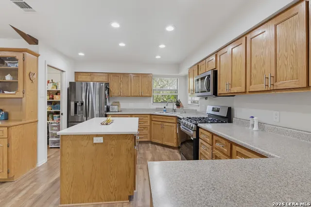 1223 Old Homestead Seguin, TX 78155