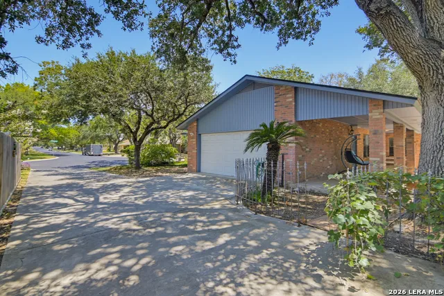 1223 Old Homestead Seguin, TX 78155