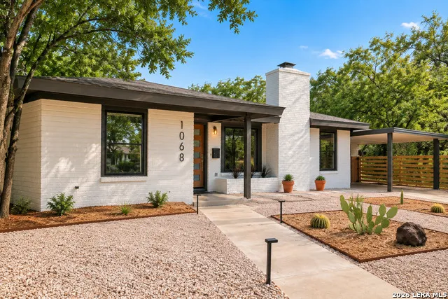 1068 IVY LN Terrell Hills, TX 78209