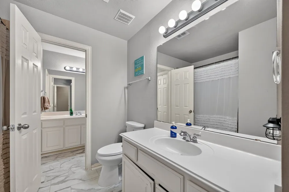 1900 Creek Bend Drive Corinth, TX 76208