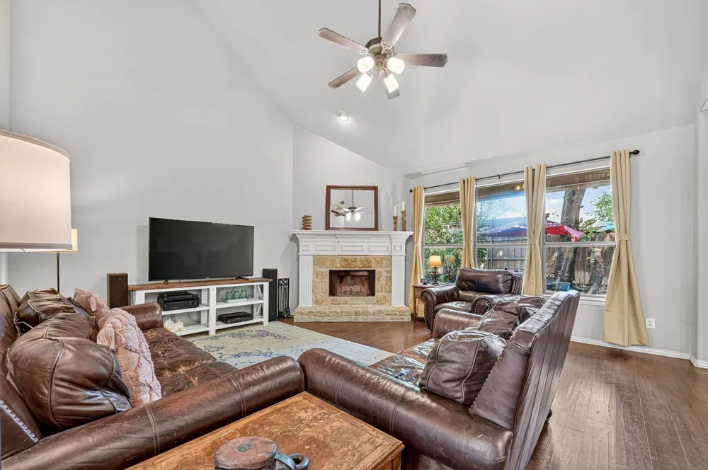 1900 Creek Bend Drive Corinth, TX 76208