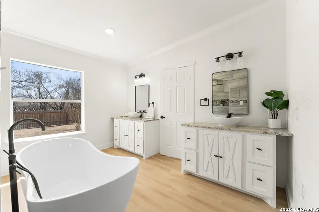 670 Quail Run Lytle, TX 78052