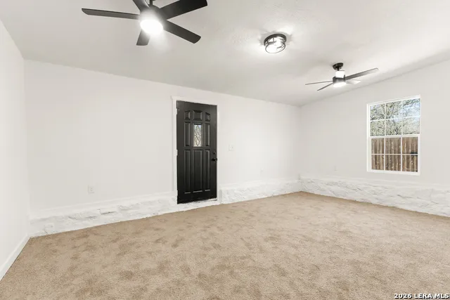 670 Quail Run Lytle, TX 78052