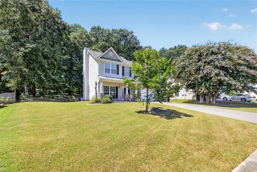 35 Amherst Drive Winder, GA 30680