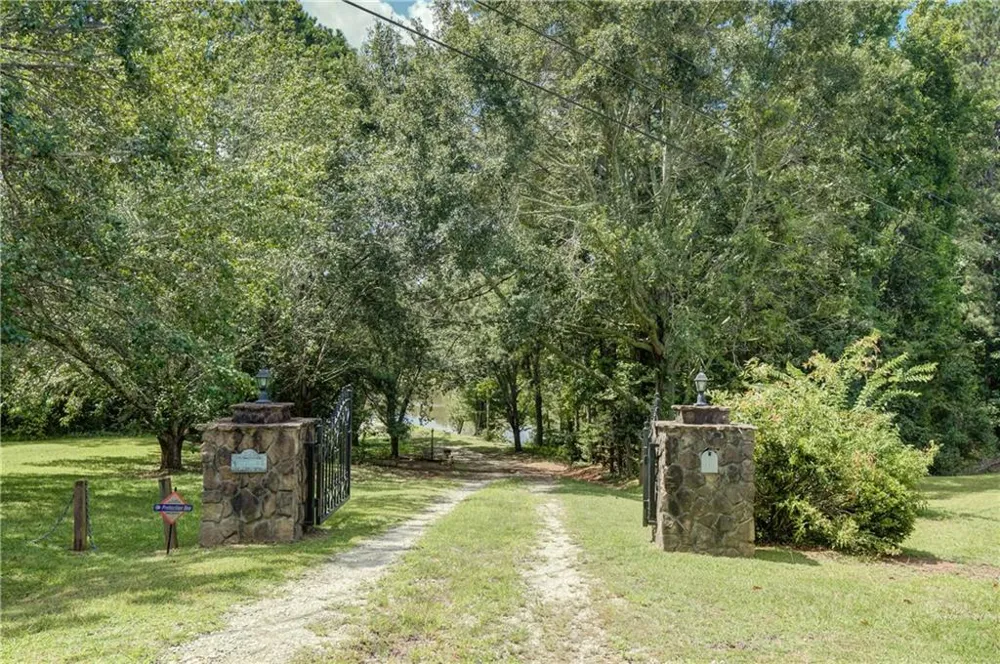 215 Wessmanor Drive Bowdon, GA 30108