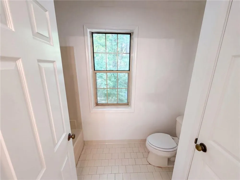 17 Dover Trail Peachtree City, GA 30269