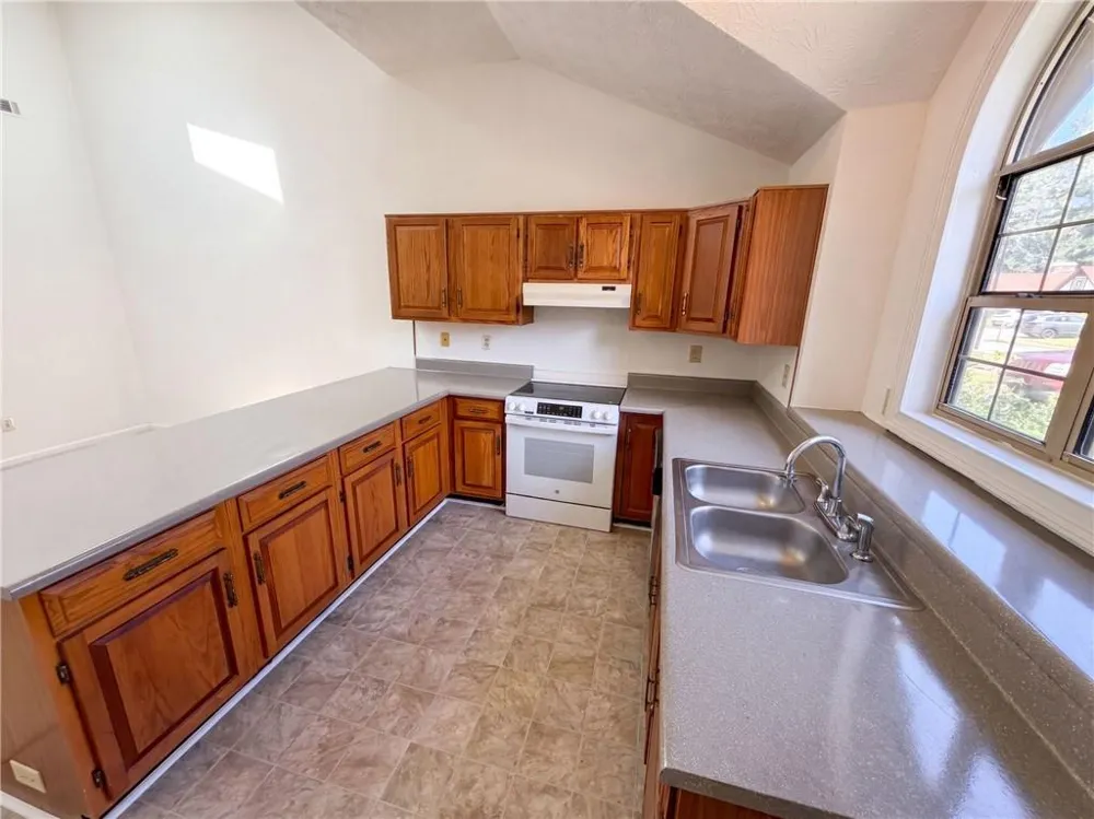 17 Dover Trail Peachtree City, GA 30269