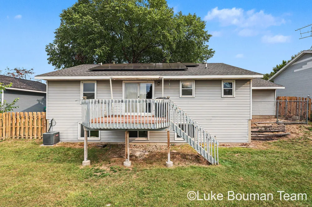 2116 Tyler Street Jenison, MI 49428