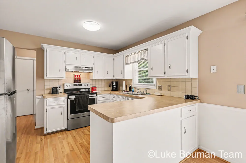 2116 Tyler Street Jenison, MI 49428