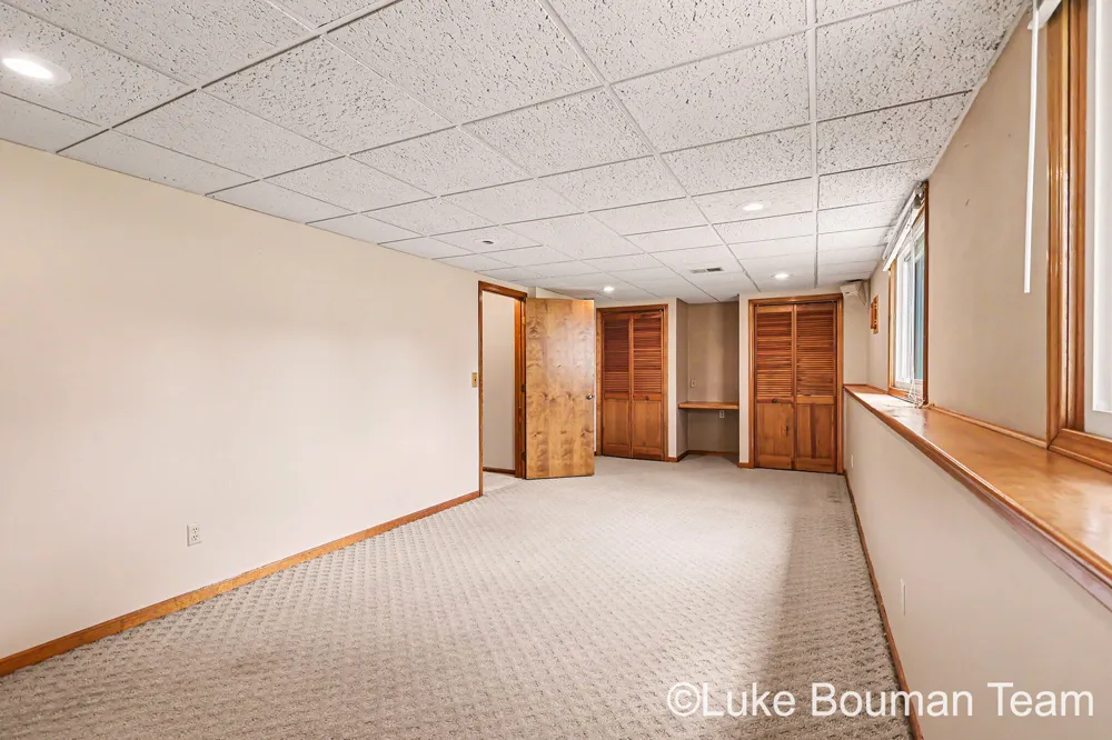 2116 Tyler Street Jenison, MI 49428
