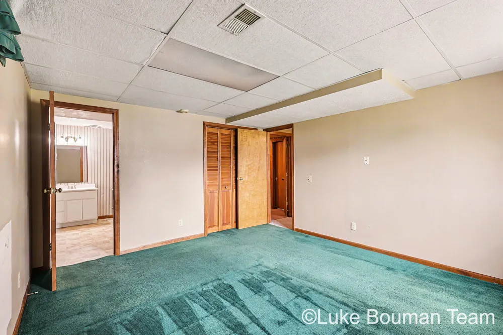 2116 Tyler Street Jenison, MI 49428
