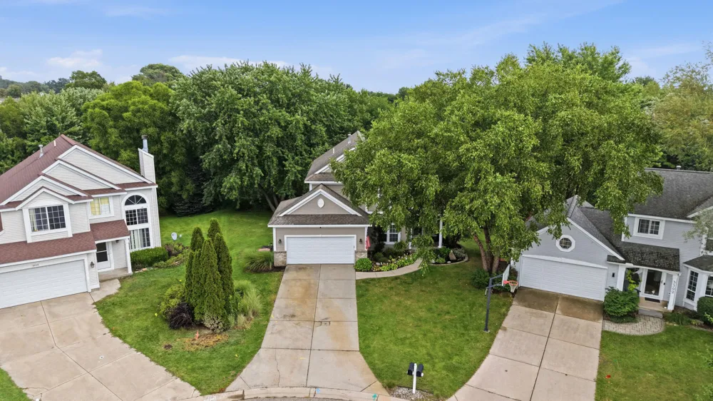 3400 Crystal Valley Court Holland, MI 49424