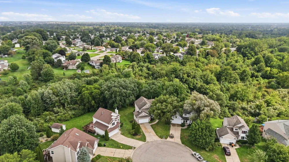 3400 Crystal Valley Court Holland, MI 49424