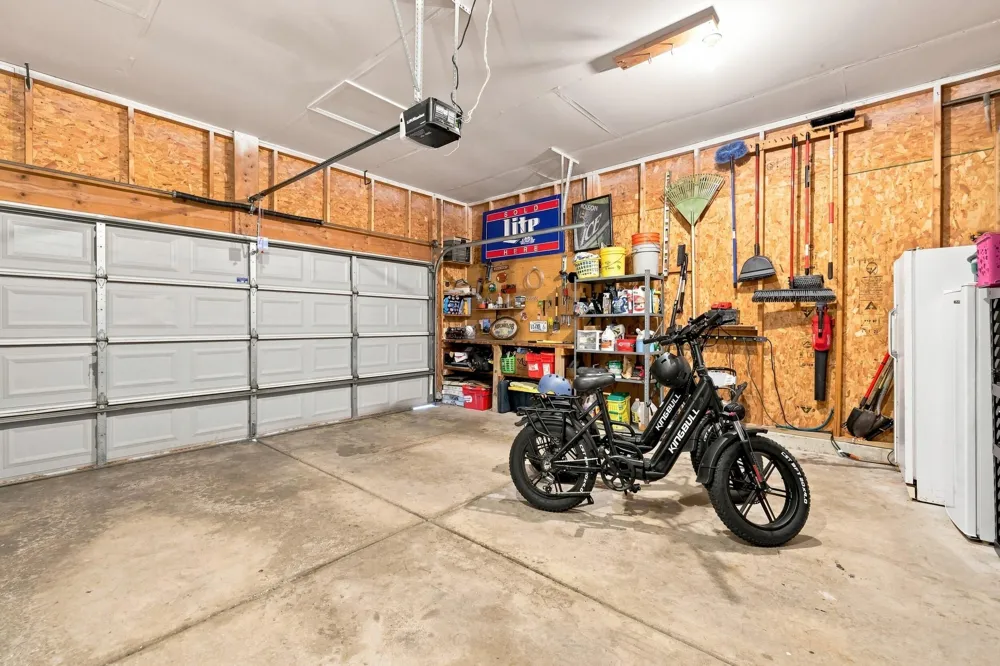 3400 Crystal Valley Court Holland, MI 49424