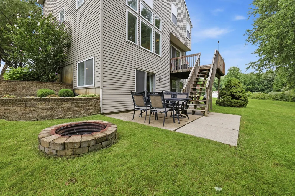 3400 Crystal Valley Court Holland, MI 49424