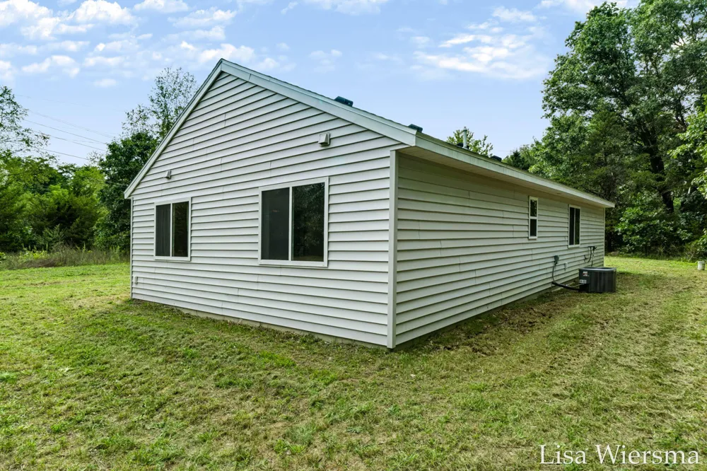 8121 Bowens Mill Road Middleville, MI 49333