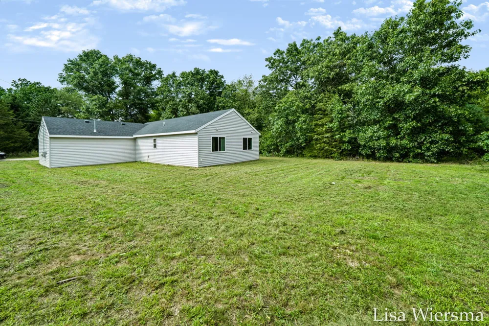 8121 Bowens Mill Road Middleville, MI 49333