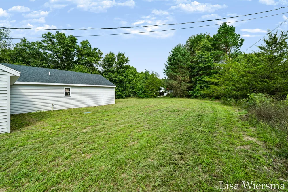 8121 Bowens Mill Road Middleville, MI 49333