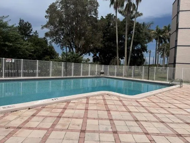 6955 NW 186th St #F306 Hialeah, FL 33015