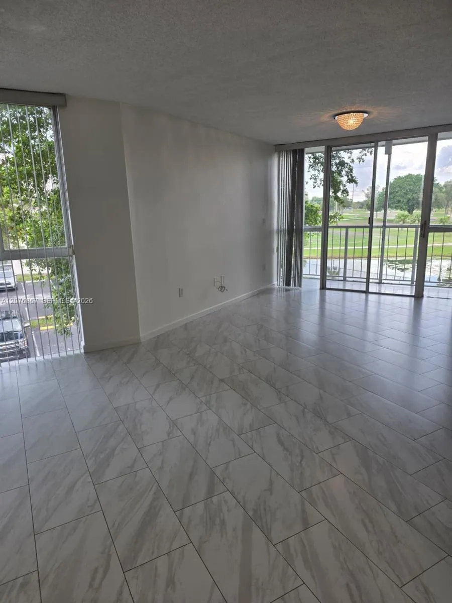 6955 NW 186th St #F306 Hialeah, FL 33015