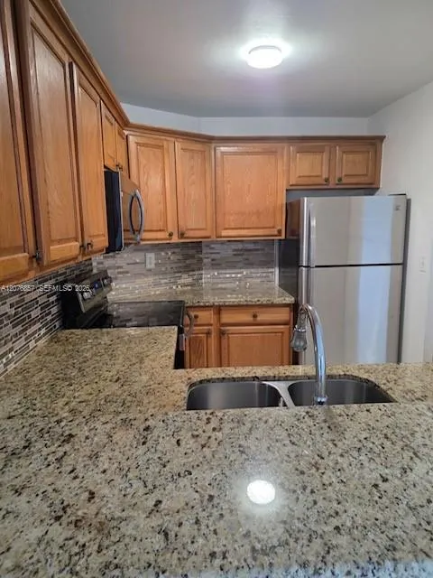 6955 NW 186th St #F306 Hialeah, FL 33015