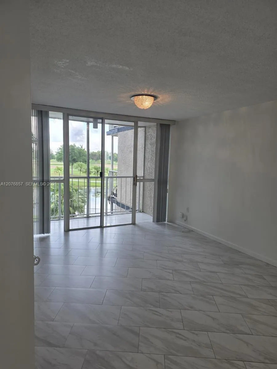 6955 NW 186th St #F306 Hialeah, FL 33015