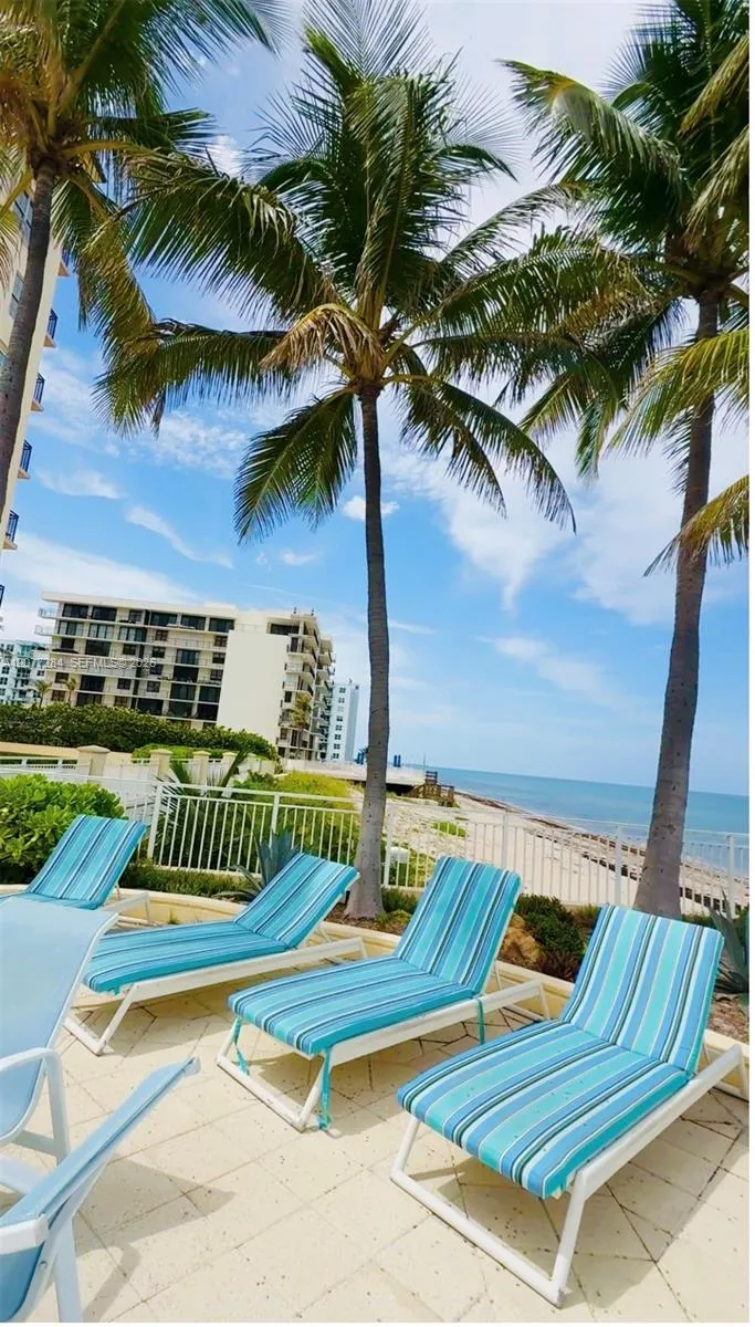 3475 S Ocean Blvd #2010 Palm Beach, FL 33480