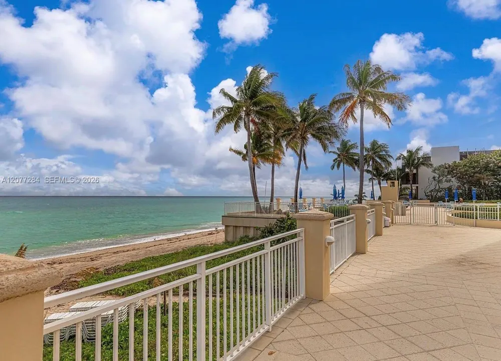 3475 S Ocean Blvd #2010 Palm Beach, FL 33480