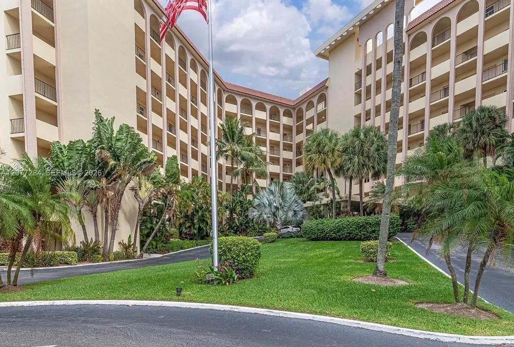 3475 S Ocean Blvd #2010 Palm Beach, FL 33480
