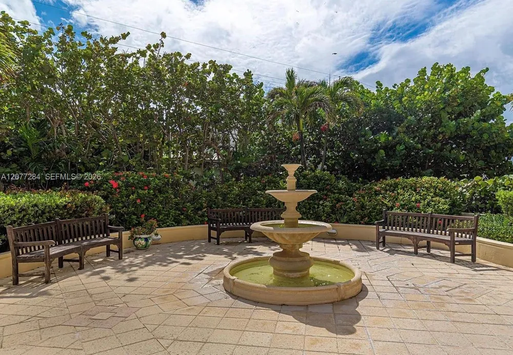 3475 S Ocean Blvd #2010 Palm Beach, FL 33480