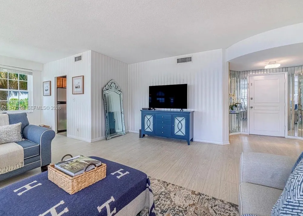3475 S Ocean Blvd #2010 Palm Beach, FL 33480