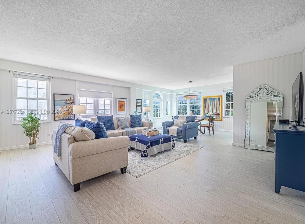3475 S Ocean Blvd #2010 Palm Beach, FL 33480