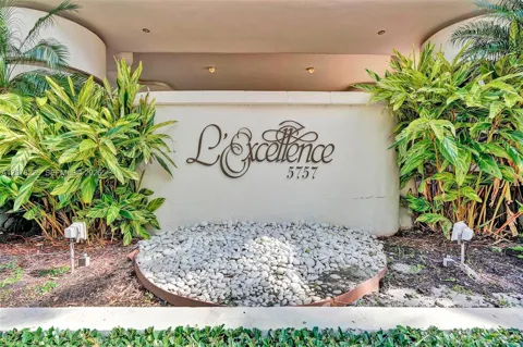 5757 Collins Ave #2004