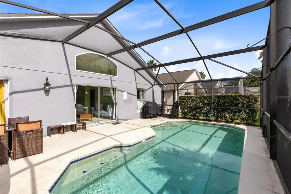 915 LAKE BERKLEY DRIVE Kissimmee, FL 34746