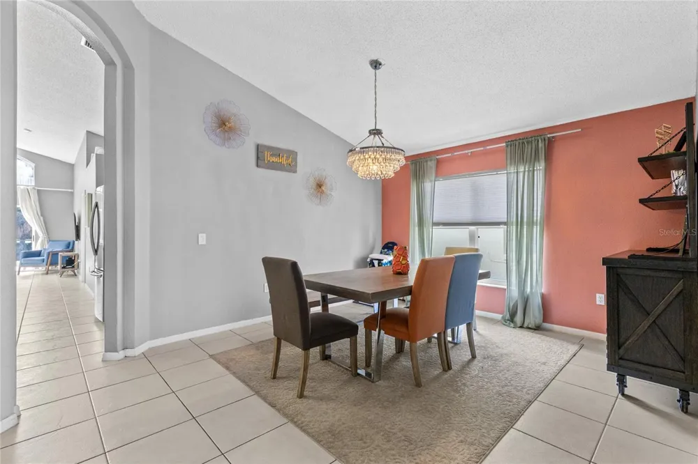 915 LAKE BERKLEY DRIVE Kissimmee, FL 34746