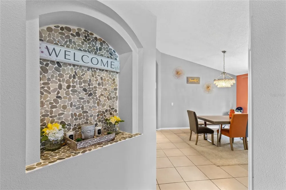 915 LAKE BERKLEY DRIVE Kissimmee, FL 34746
