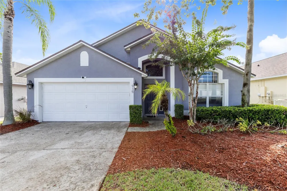 915 LAKE BERKLEY DRIVE Kissimmee, FL 34746