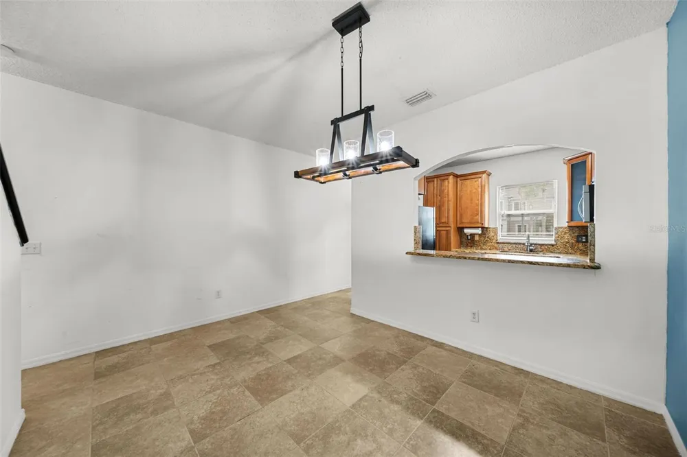 18171 PARADISE POINT DRIVE Tampa, FL 33647