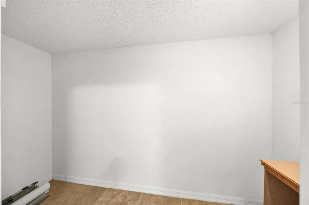 18171 PARADISE POINT DRIVE Tampa, FL 33647